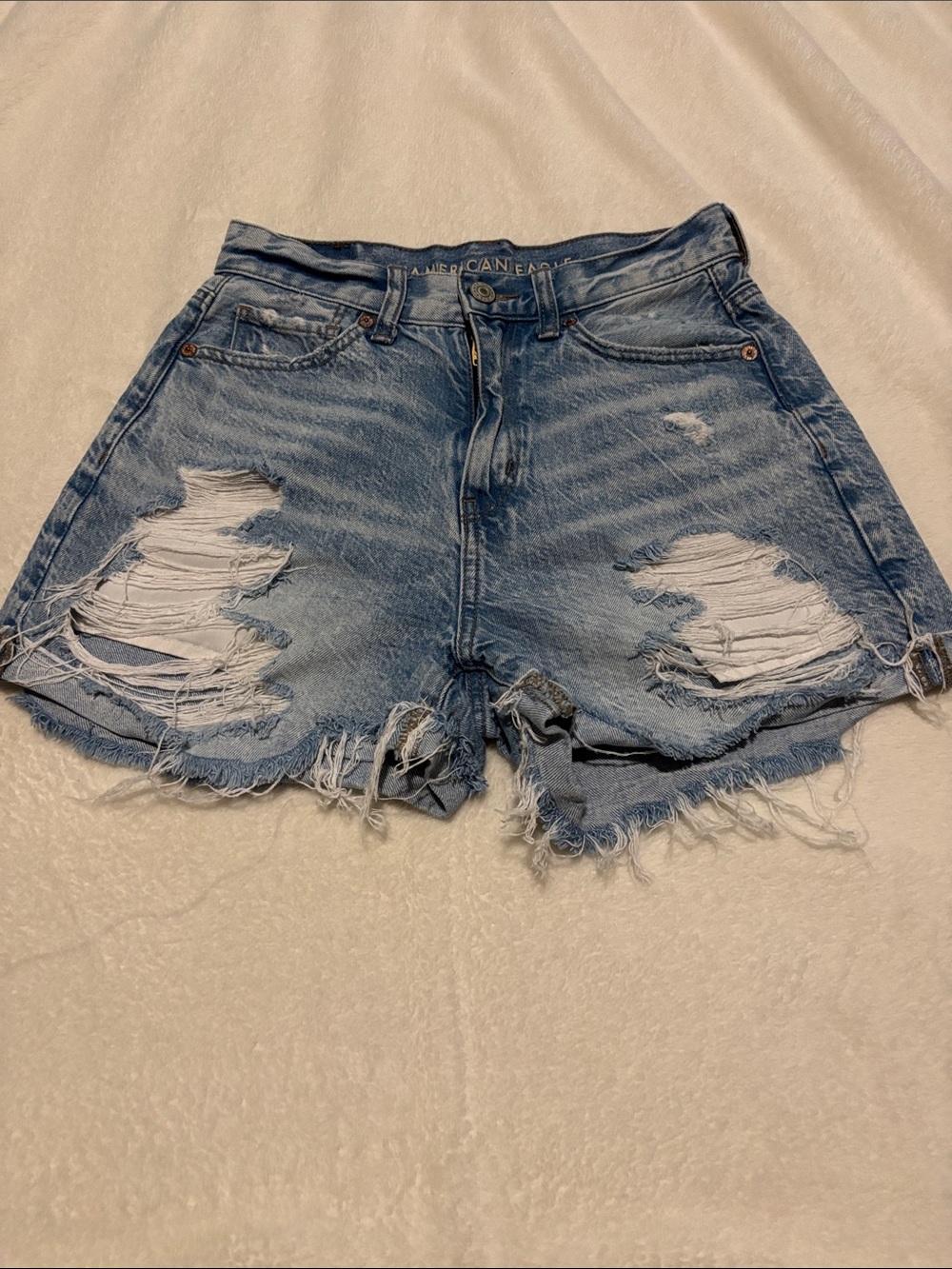 🌺American Eagle Distressed Denim High-Rise Women's Mom Shorts